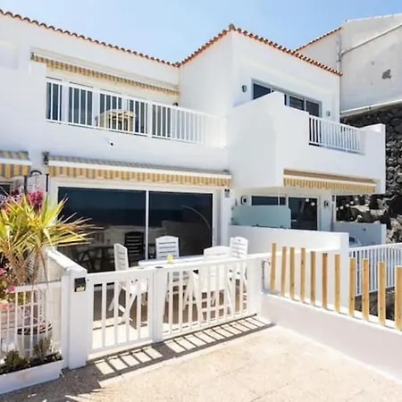 Апартаменты Oceanfront Turtle House Сантъяго-дель-Тейде
